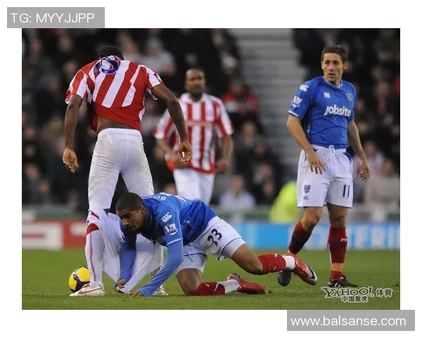 足球明星受伤瞬间的背后故事与职业生涯的挑战与坚持