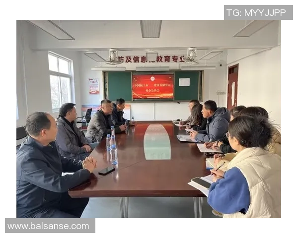 洛宾足球的魅力与发展探讨:从草根到职业的精彩历程与未来展望 洛宾足球的魅力与发展探讨:从草根到职业的精彩历程与未来展望