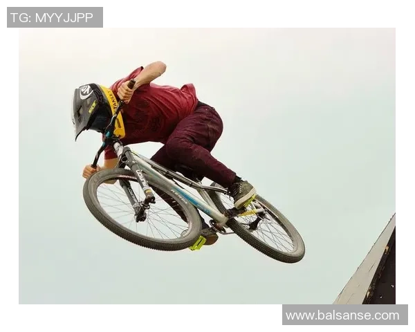 极限运动战术探秘成都极限运动队的包夹体系与战术创新分析 极限运动战术探秘成都极限运动队的包夹体系与战术创新分析