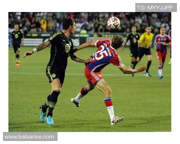 足球明星大合集历年回顾与精彩瞬间盘点全景展示