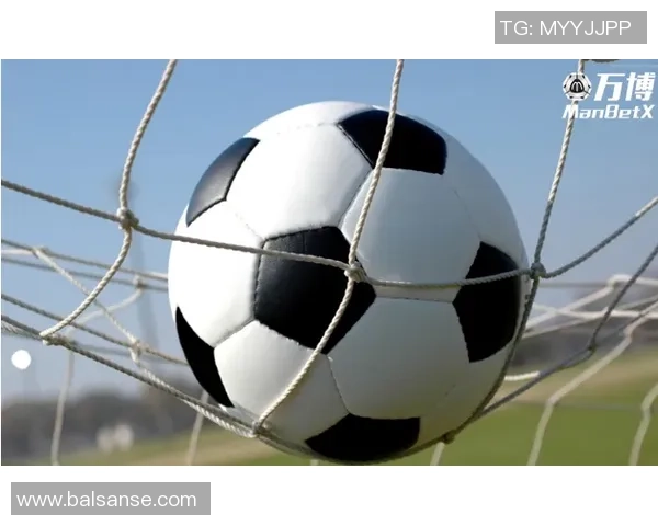 足球明星奖杯绘画图展现荣耀与激情的艺术之旅