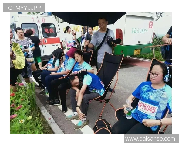 足球明星帆布袋带你领略绿茵场上的激情与荣耀尽显个性与时尚的完美结合 足球明星帆布袋带你领略绿茵场上的激情与荣耀尽显个性与时尚的完美结合