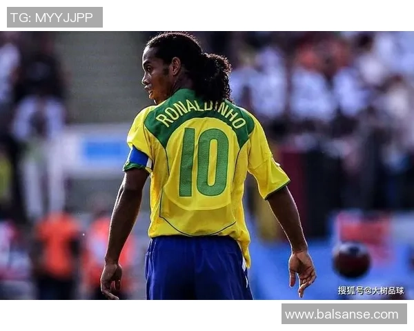 足球明星小罗的真实姓名揭秘及其背后的故事 足球明星小罗的真实姓名揭秘及其背后的故事