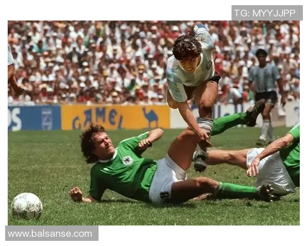 足球明星扭伤瞬间集锦视频大盘点让我们一起回顾那些令人心痛的时刻