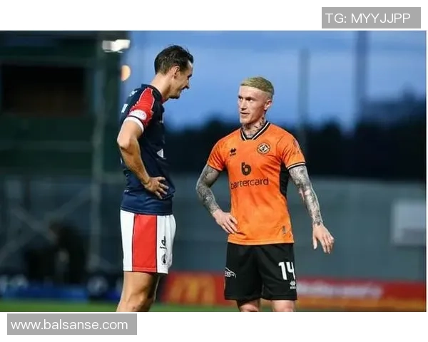 足球明星拜恩斯的传奇生涯与场上风采全解析