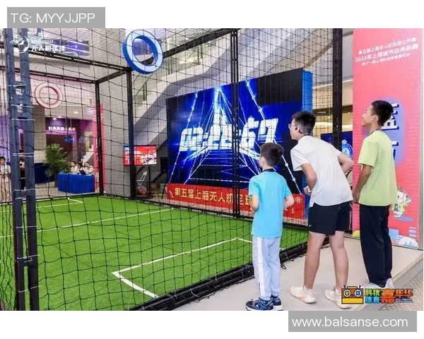 足球明星携手飞行梦想打造震撼广告视频展现激情与速度的完美结合