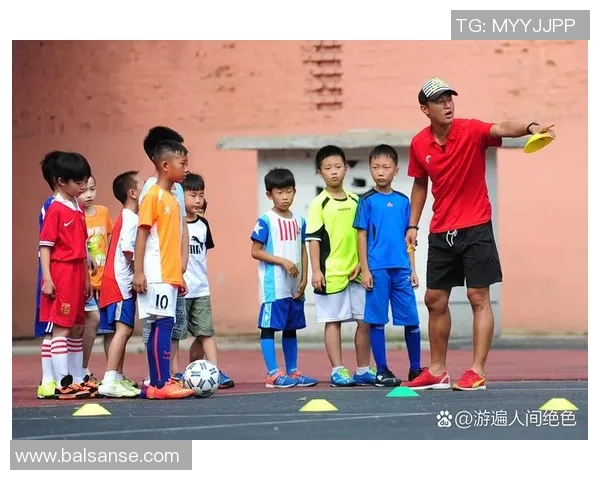 足球明星欢笑瞬间特效图片展现魅力与激情的完美结合