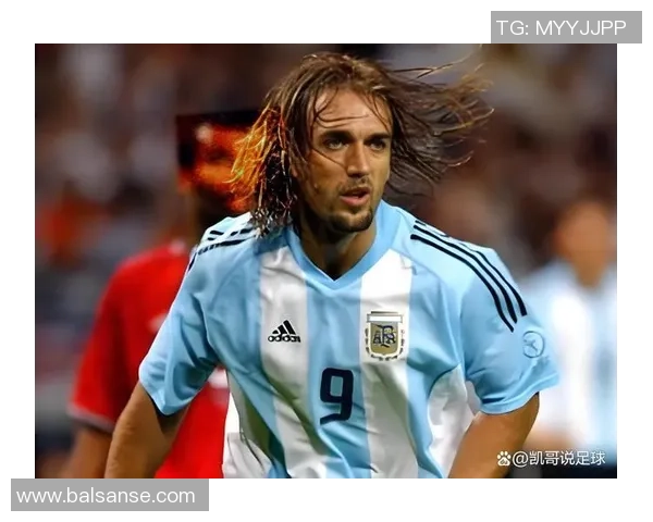 足球明星曾经骨折的传奇瞬间与复出之路揭秘 足球明星曾经骨折的传奇瞬间与复出之路揭秘