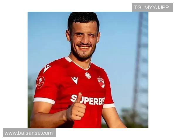 足球明星文化水平引发争议是否应被低估与偏见的思考 足球明星文化水平引发争议是否应被低估与偏见的思考