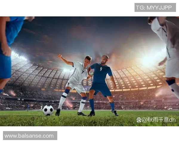 足球明星汇聚的精彩壁纸展示让你感受绿茵场上的激情与魅力