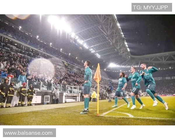 足球明星的传奇人生与赛场背后的故事全揭秘