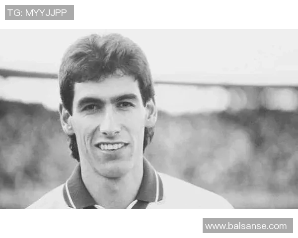 足球明星空难悲剧背后的故事与启示