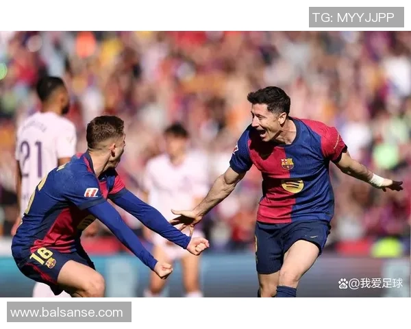 足球明星的魅力瞬间与精彩瞬间的完美结合图片展示