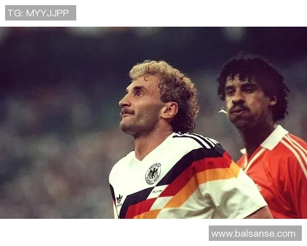 足球明星精彩瞬间展现胜利的激情与荣耀