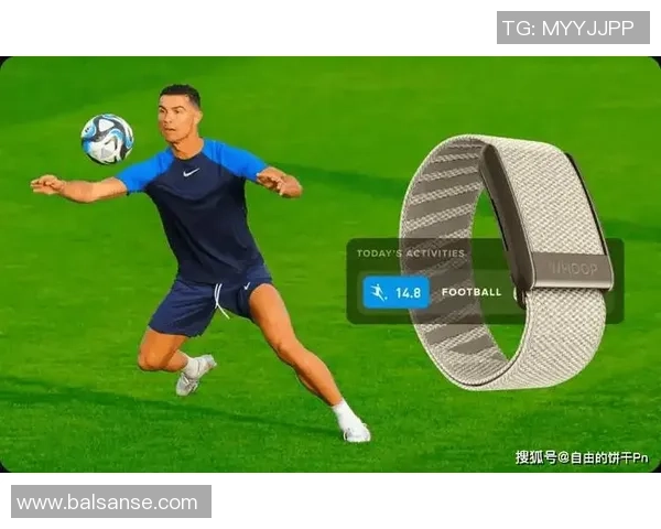 足球明星观看网红视频的趣味反应与背后的故事揭秘 足球明星观看网红视频的趣味反应与背后的故事揭秘